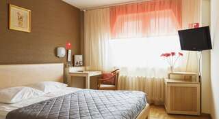 Гостиница Азимут Отель Сибирь Новосибирск Улучшенный двухместный номер с 1 кроватью или 2 отдельными кроватями-4