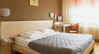 Гостиница Азимут Отель Сибирь Новосибирск Улучшенный двухместный номер с 1 кроватью или 2 отдельными кроватями-5